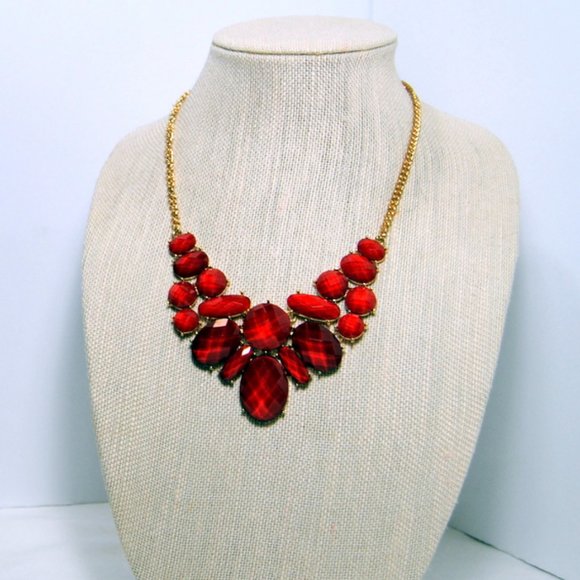 Statement Jewelry Necklace Gold with Red Stones - Picture 4 of 5